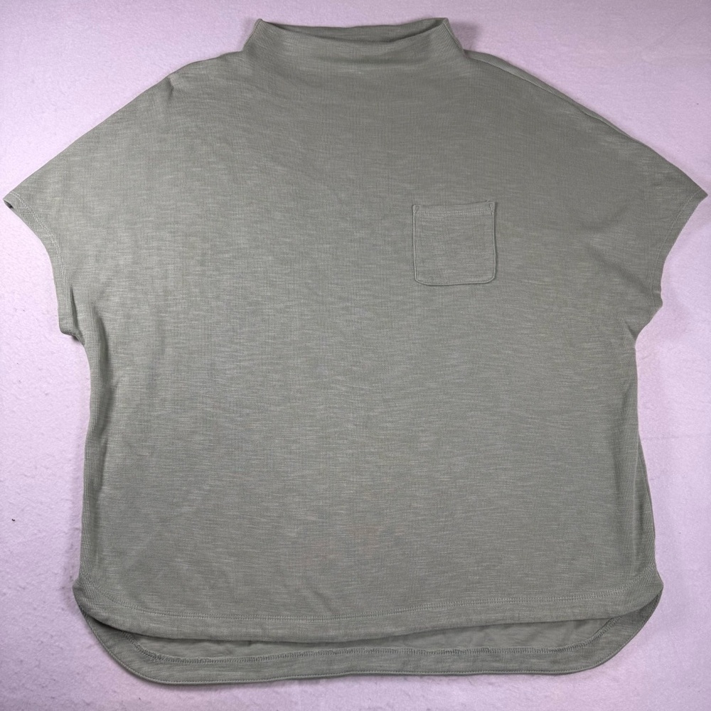 Chico’s Women’s‎ Large Green Ribbed Mock‑Neck Short‑Sleeve Top